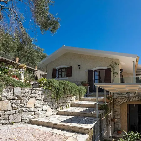Villa Lookout *